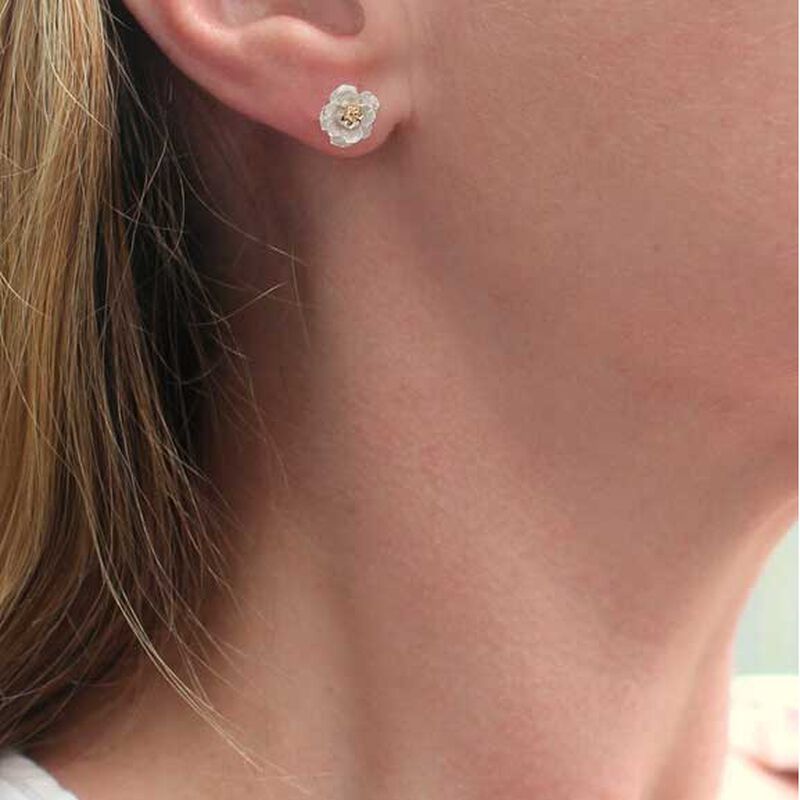 Lilygriffin Jewellery Solid Gold Mount Cook Lily Studs image number 2